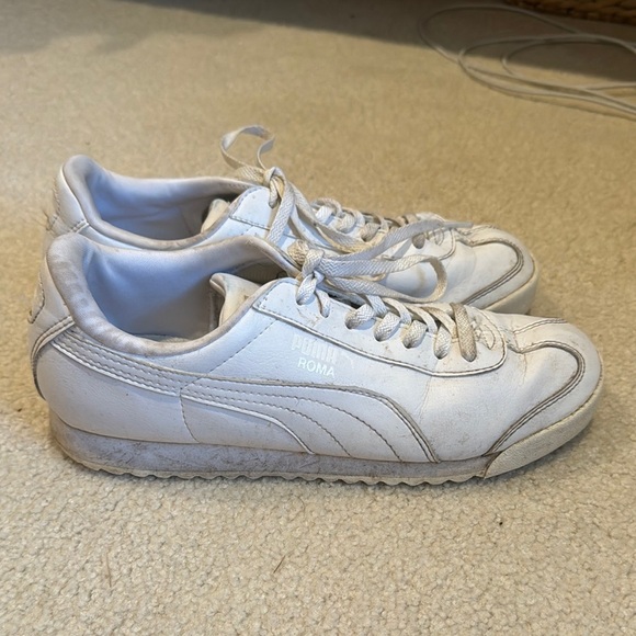 Sneakers - Picture 1 of 3